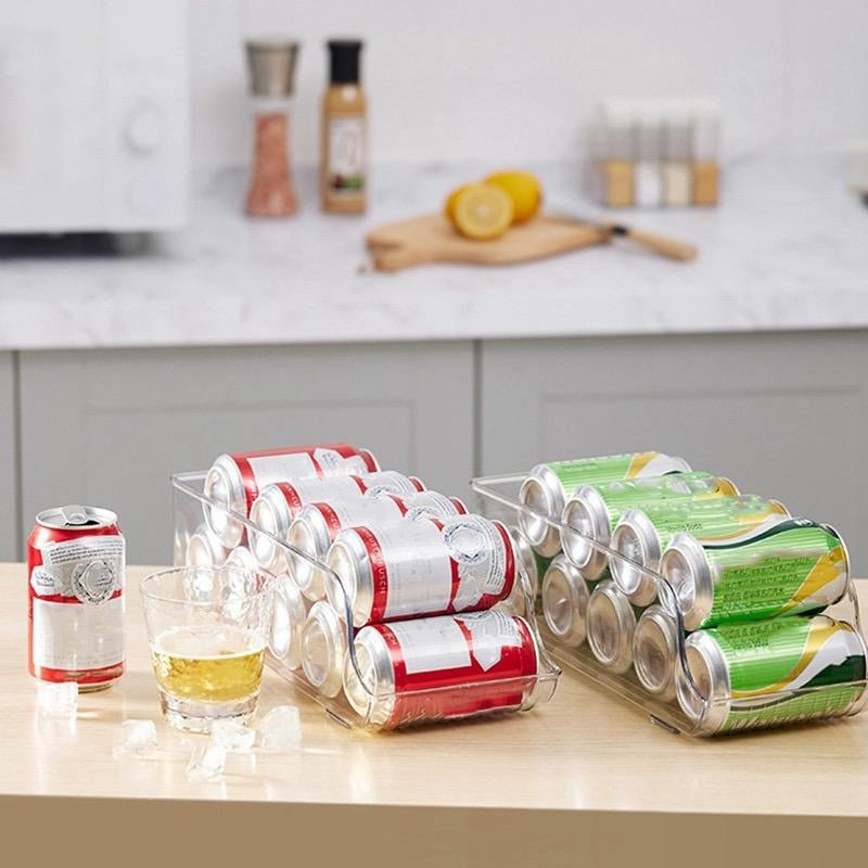 Organizador Multiuso Porta-Latas Deslizante em Acrílico: Solução Empilhável para Geladeira e Armário (O Fim das Latas Rolando e a Máxima Eficiência)