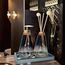 Combo Decor Lavabo Premium: Coleção Cristal & Ouro™ (300ml: Estação de Aromaterapia e Luxo)