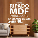 Painel Ripado MDF 3D Autocolante (Kit 50 Peças): A Revolução do Luxo Instantâneo para Transformar sua Sala ou Quarto sem Poeira nem Marceneiro
